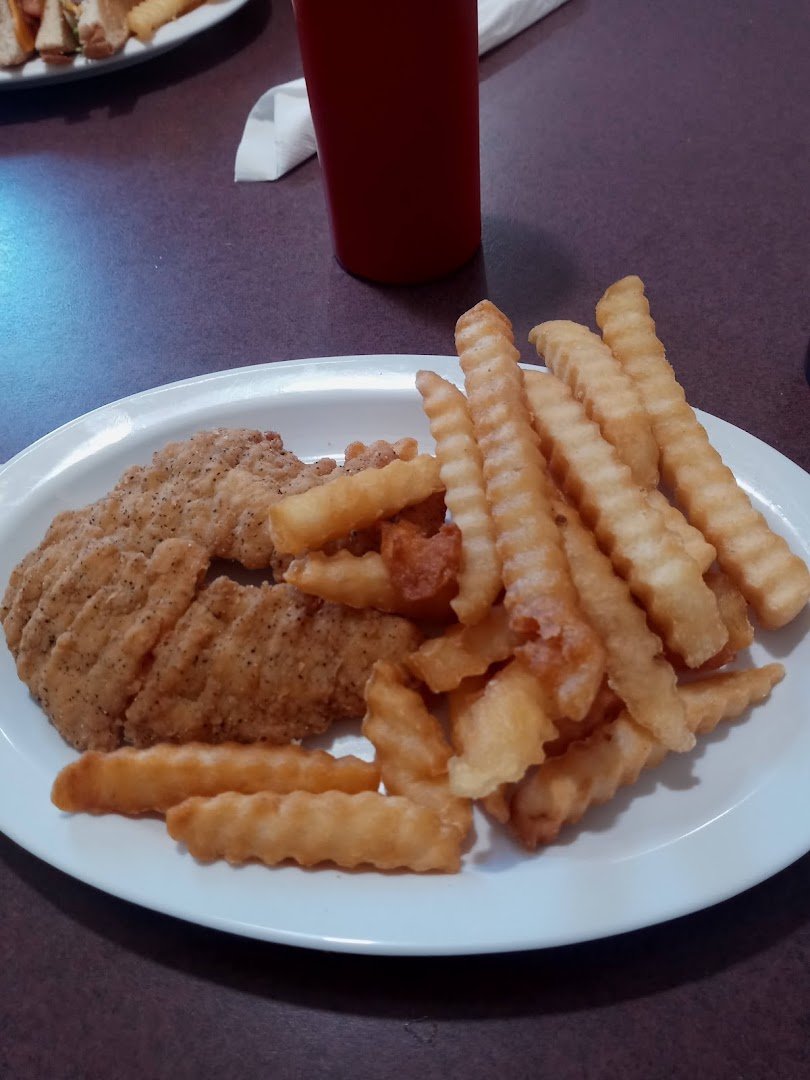 Breakfast, lunch, and dinner served in a casual setting.